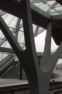 moderne-Details-Station-Elbbrücken