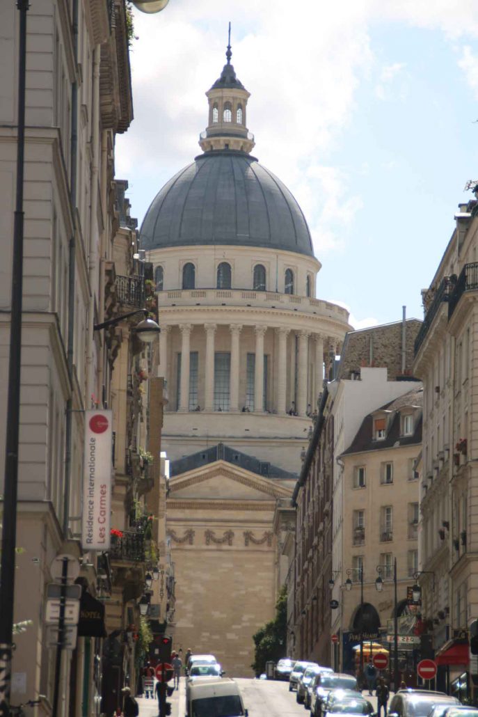 Blick auf das Pantheon von Paris